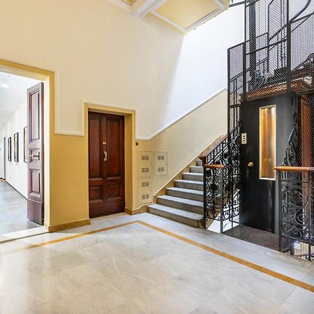 San Marco Black Appartamento Luxury Con Terrazzo E Parcheggio Su Richiesta Florence Luaran gambar