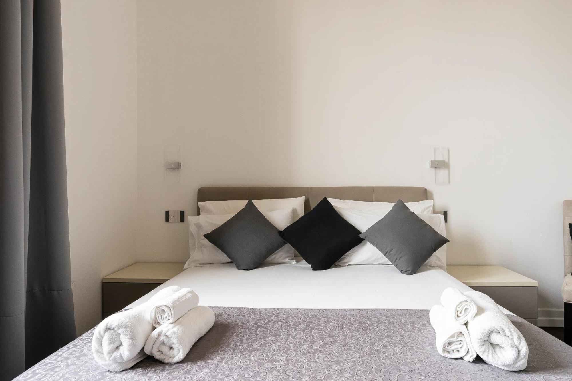 San Marco Black Appartamento Luxury Con Terrazzo E Parcheggio Su Richiesta Florence Luaran gambar