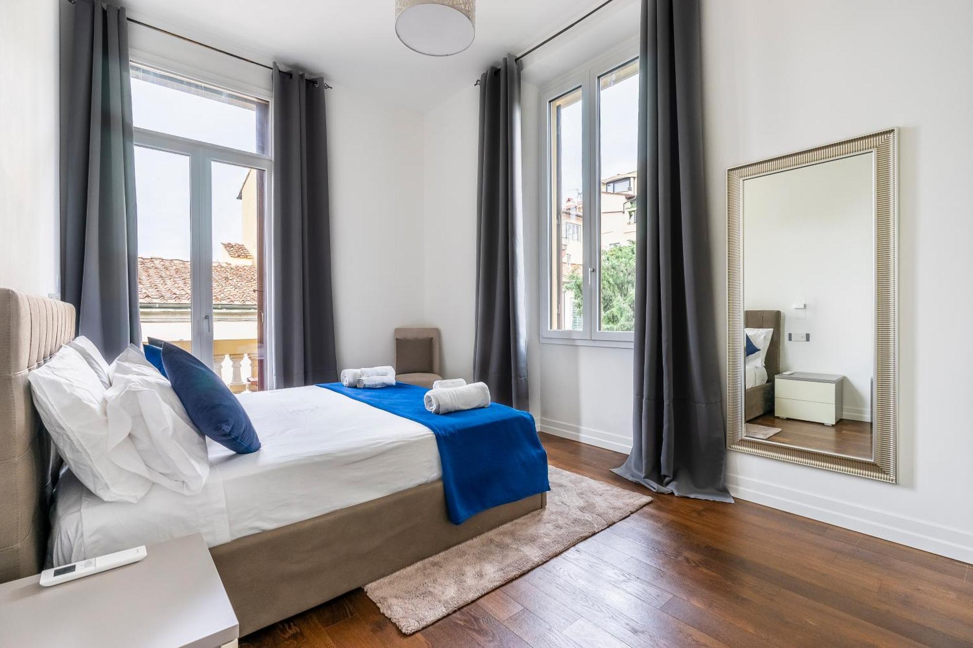 San Marco Black Appartamento Luxury Con Terrazzo E Parcheggio Su Richiesta Florence Luaran gambar