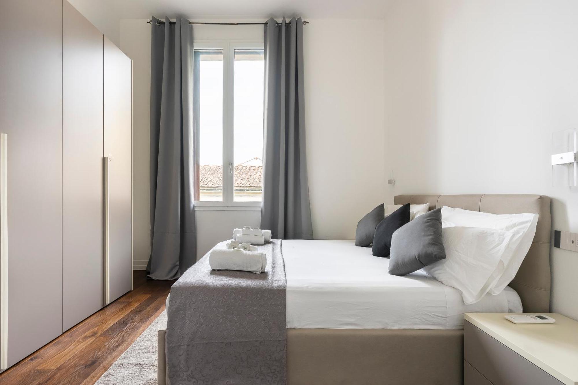 San Marco Black Appartamento Luxury Con Terrazzo E Parcheggio Su Richiesta Florence Luaran gambar